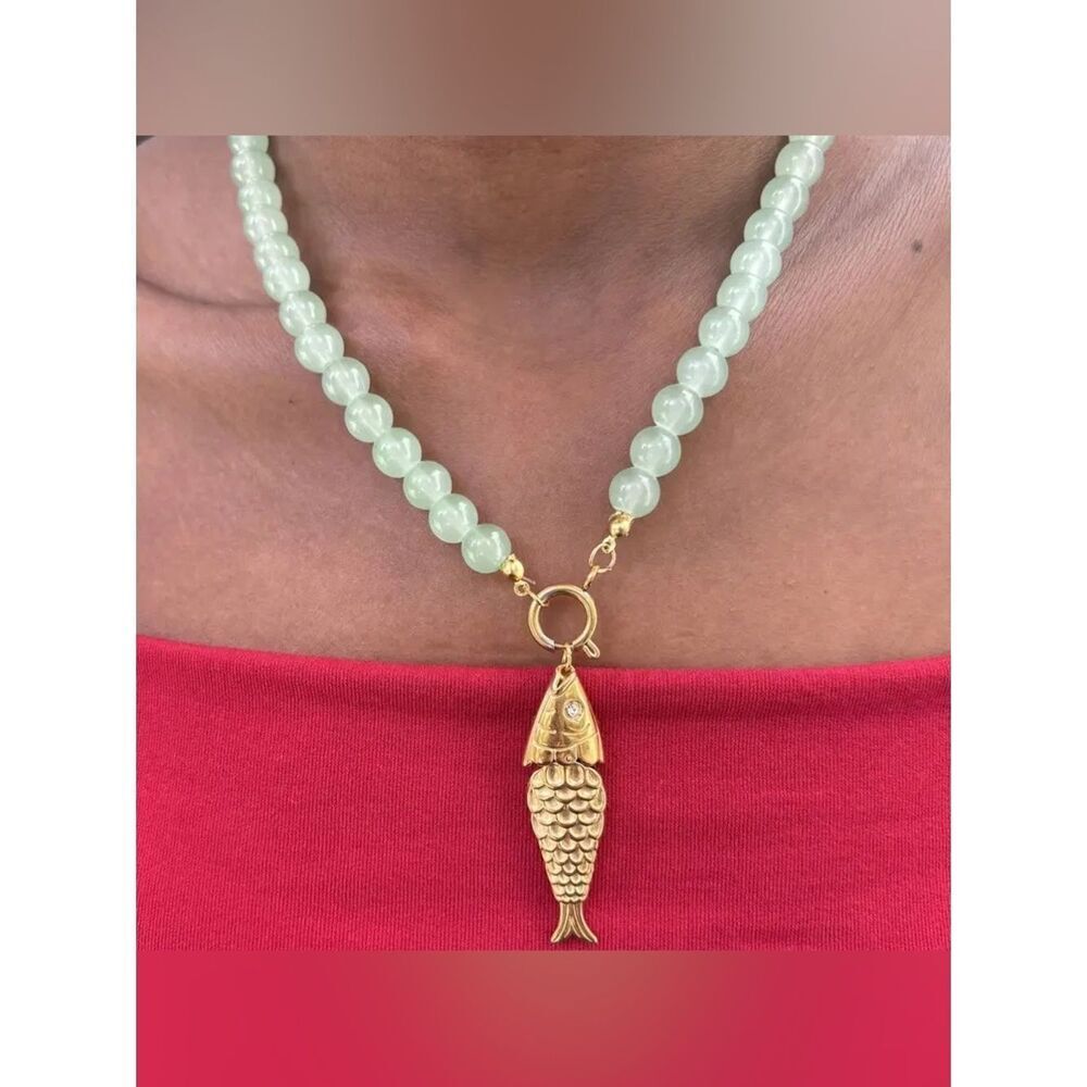 Fish Pendant Green Beaded Necklace N2102